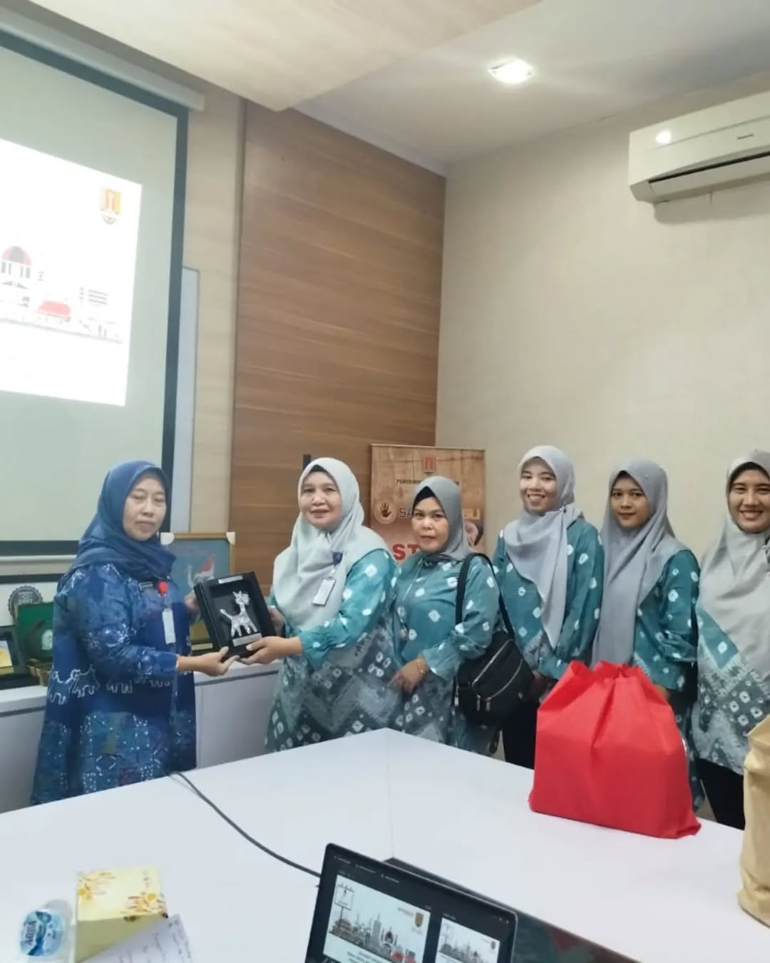 insta-save_net_InstagramPost_dinsos_prabumulih_3394974370518115742.jpg